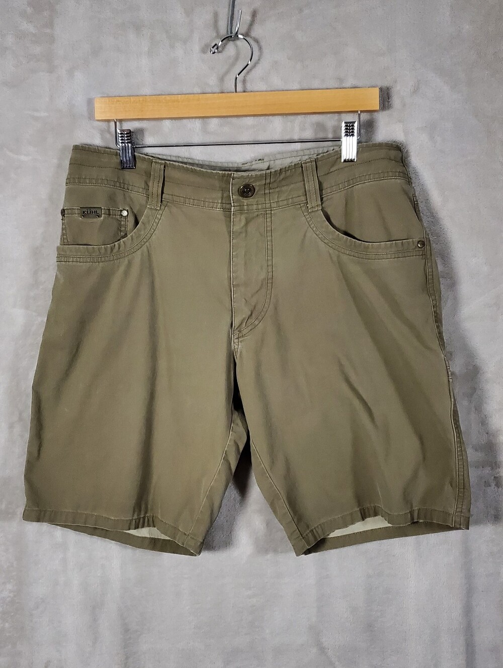 Kuhl Revolvr Men's Size 34 Tan Vintage Patina Dye Hiking Outdoor Utility Shorts